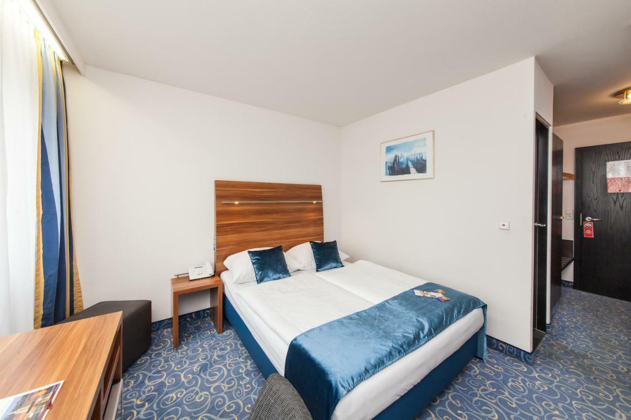 Hotel Strohgaeu Korntal-Münchingen Екстериор снимка