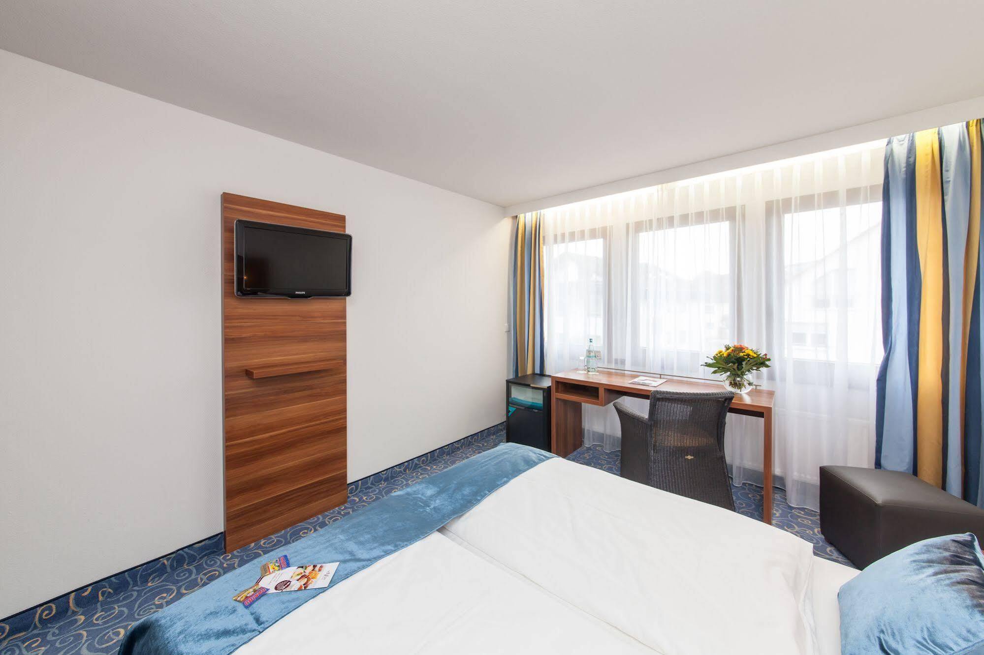 Hotel Strohgaeu Korntal-Münchingen Екстериор снимка
