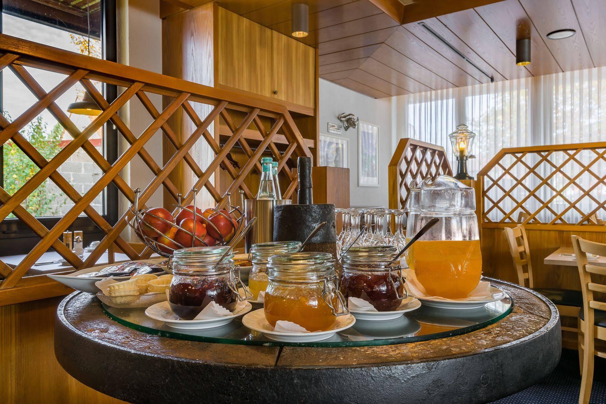 Hotel Strohgaeu Korntal-Münchingen Екстериор снимка